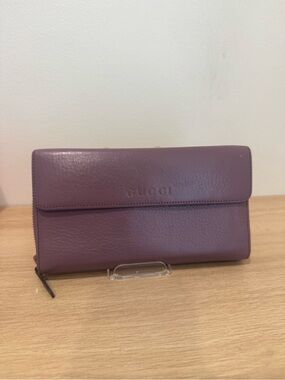 Gucci Mauve Leather Flap & Zip Wallet